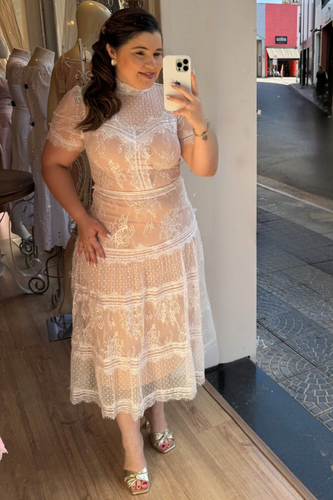 Rebeca - Vestido De Noiva Midi Elegante em Renda com Tule e Detalhes em Guipir - Ref 4100 - Doce Maria
