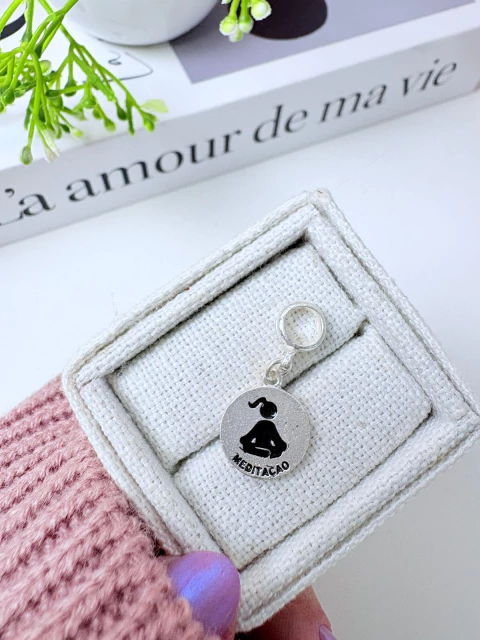 Berloque Meditação - 318 - comprar online