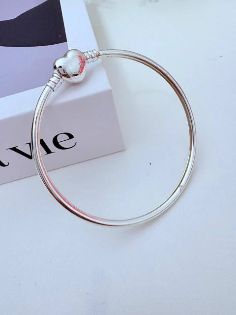 Bracelete de Berloques Fecho Coração - 102 - comprar online