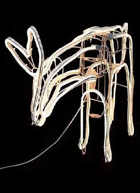 Armação De Rena Neon fêmea Branco Quente com movimento 220V IP44 uso externo. - comprar online