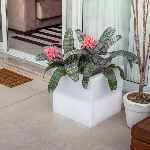 Luminária Cachepot Ouvert Externo 42x42x42cm Polietileno Branco. - comprar online