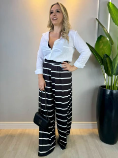 Conjunto melina cropped alcinha elástico e calça pantalona elástico estampado listrado P&B