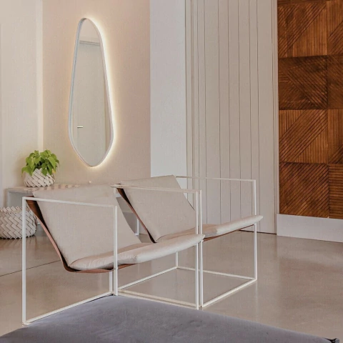 Poltrona Minimal com Almofada - comprar online