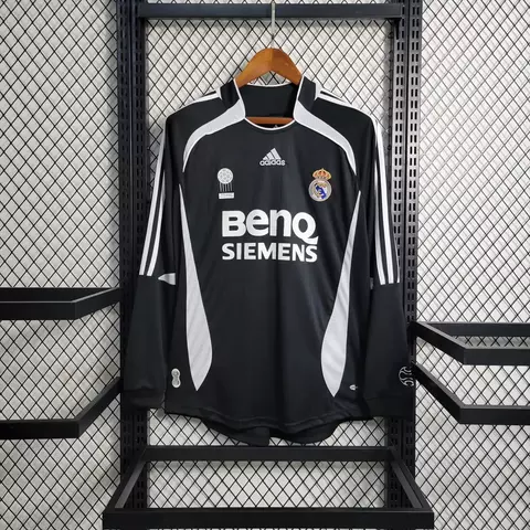 Camisa Retrô Real Madrid - 2006 - Manga Longa Preta - comprar online
