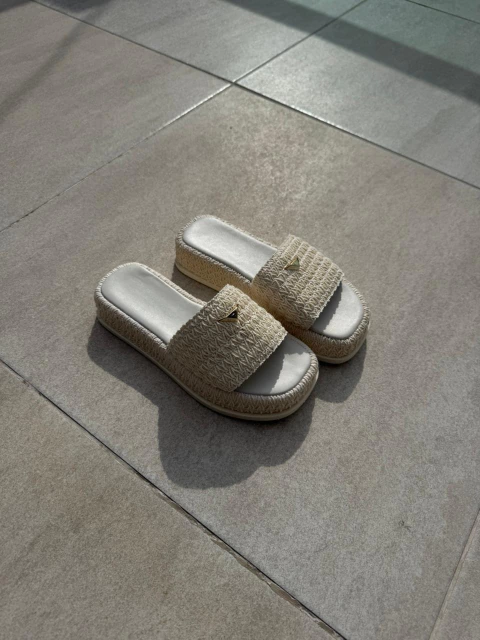 Flat Hellena Off White