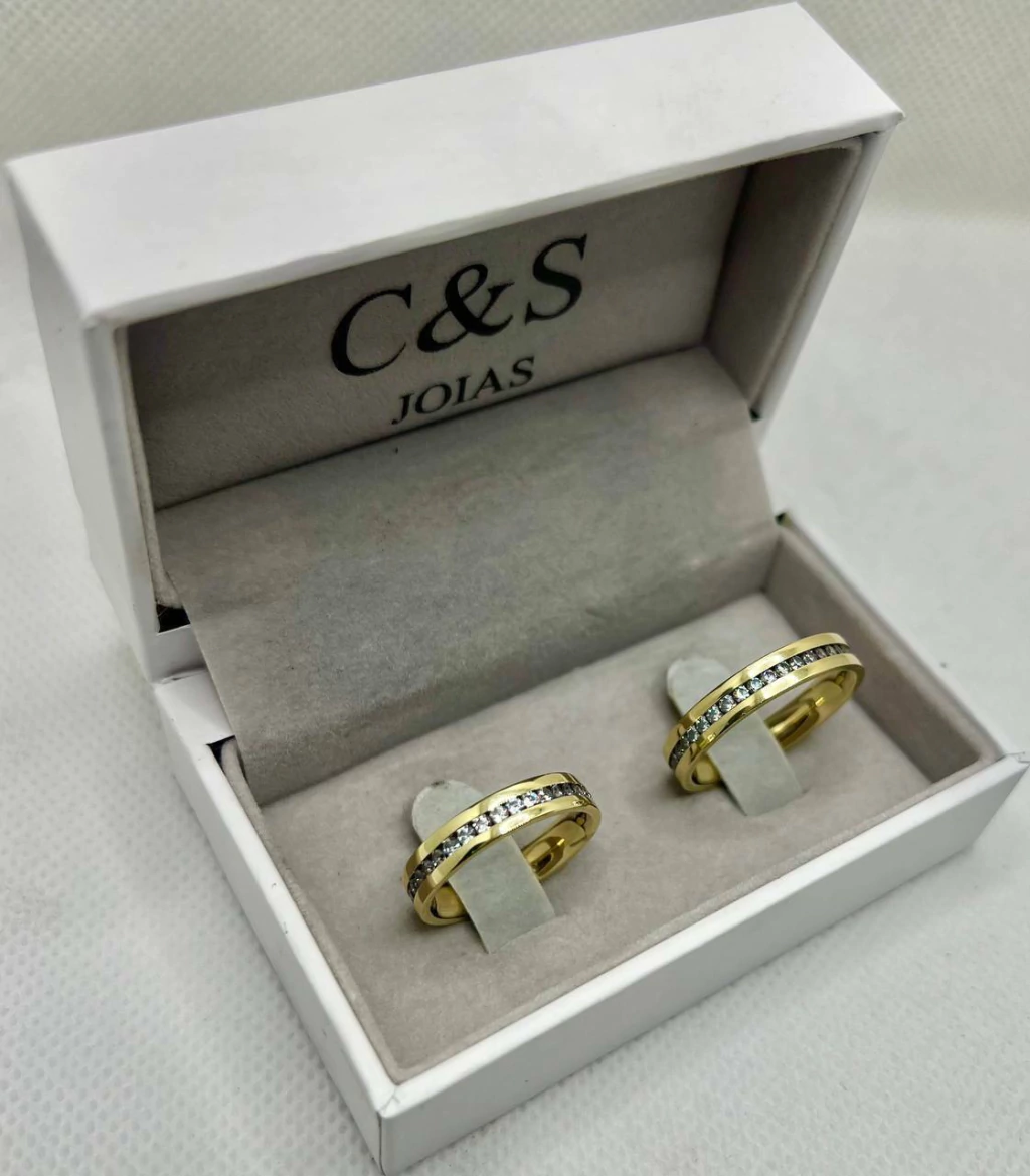 Par Alianças Moeda Antiga Alvorada Cravejadas CF - 4mm