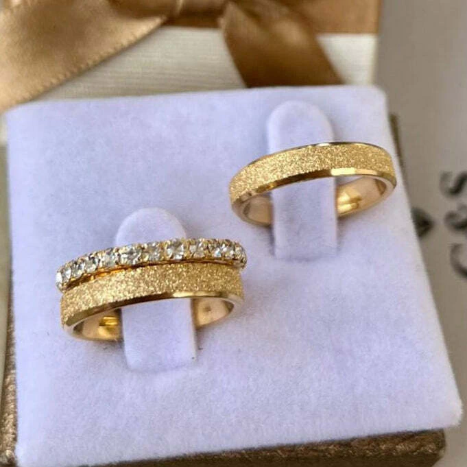 Par Alianças Kolyn Banhada - 6mm