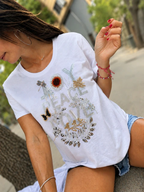 Remera Talle Amplio Joy Peace Love