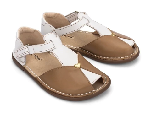 Sapato Coração Couro Caramelo/Branco - Petit Cheval