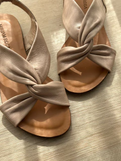 Sandália Bruna Nude Couro Legítimo - Miriam Rosa