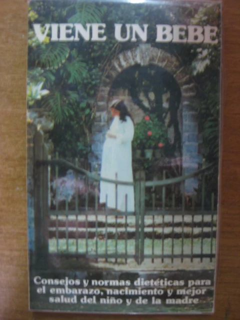 VIENE UN BEBE