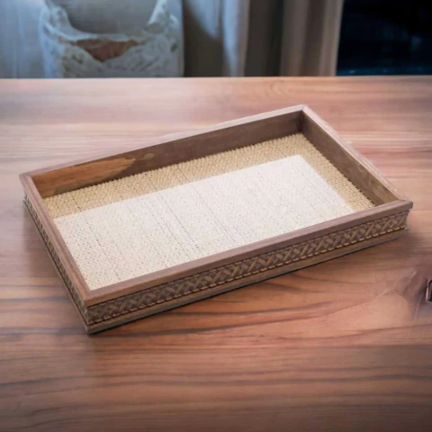 Bandeja de Madeira Com Sisal TRançado Natural 45cm X 30cm X 4cm Wolff - comprar online