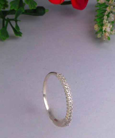 ANEL APARADOR DE ALIANCA CRAVEJADO 18