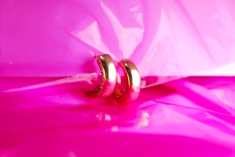 BRINCO FLH. ARGOLA CLICK CRAVEJADA LATERAL P QL