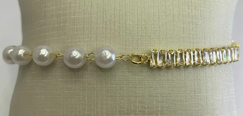 PULSEIRA MEIA PEROLA (5MM) METADE RIVIERA BAGUETE (4X2MM) CRISTAL/TAM. UNICO