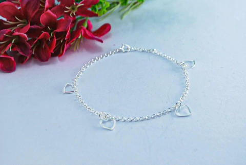 PULSEIRA PR 4 CORACAO VAZADO PENDURADO LISO - comprar online