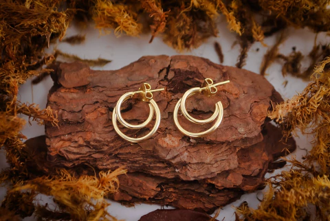 BRINCO FLH. ARGOLA DUPLA. FIOS LISOS ENTRELACADOS PQ. WM