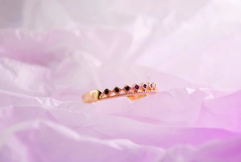 ANEL FLH. MEIA ALIANCA 11 ZIRCONIAS NEGRAS TAM. 20 QL