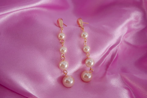 BRINCO FLH. BASE GOTA 4 PEROLAS QL