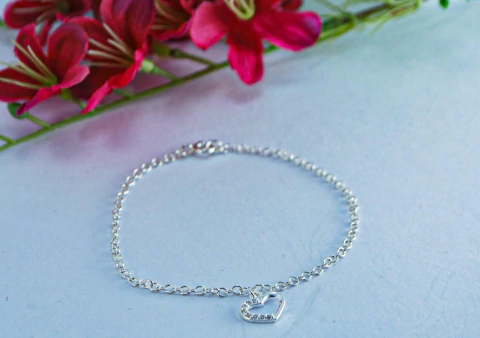 PULSEIRA PR CORACAO MEIO-CRAVEJADO VAZADO