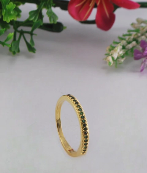 ANEL APARADOR C/ 19 ZIRCONIAS VERDE TAM. 14