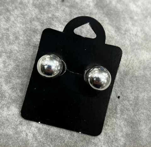 Brincos de Bolas – Kit com 2 Pares