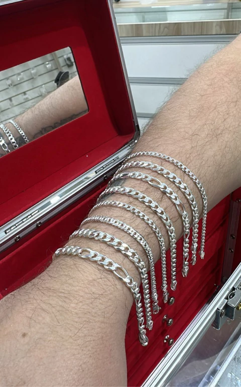 Combo com 4 Pulseiras Masculinas 4mm