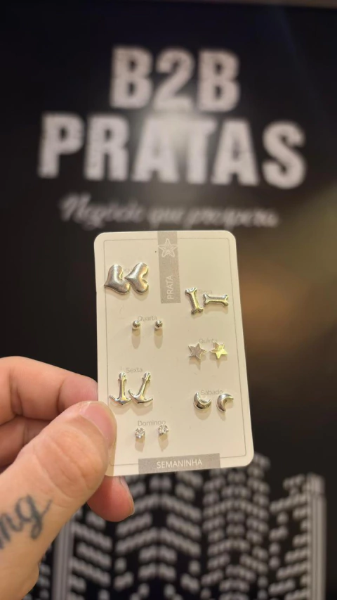 it com 21 Pares de Brincos (3 Cartelas de Semaninhas) – Prata Italiana