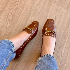 Mocassim spikes quadrado