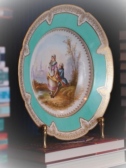 Prato fundo decorativo em porcelana de Paris | Victor Étienne