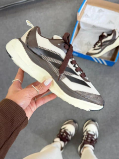 Tenis Adizero Boston 18 Cacau - comprar online