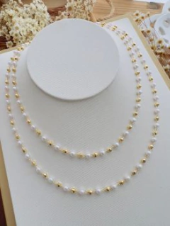 Colar Duplo Pérolas e Bolinhas