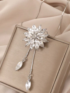 Colar Gravata Flor Prata