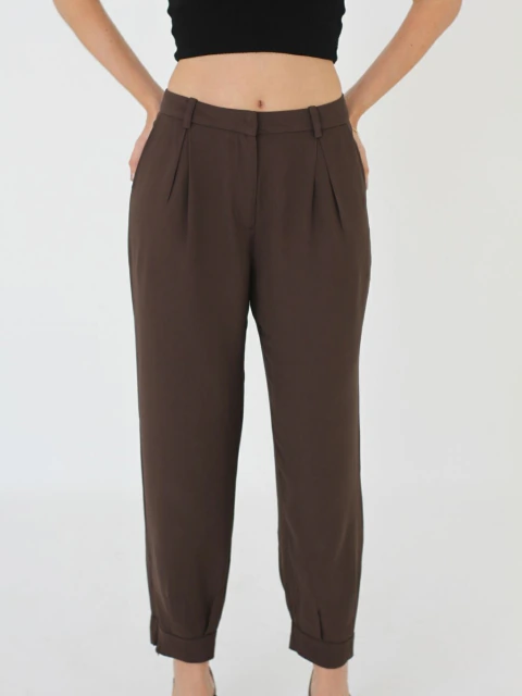Calça Cenoura - Marrom