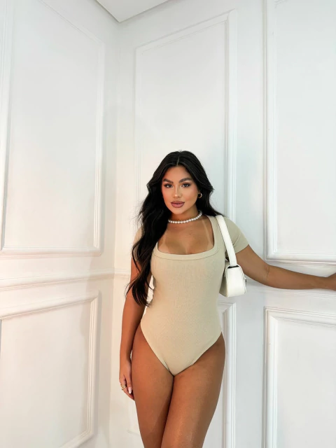 Body Manguinha Gola Quadrada - loja online