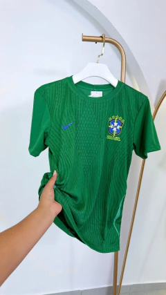 Camisa Bruna Brasil na internet