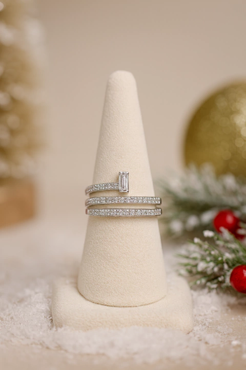 Anel prego cravejado