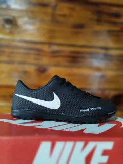 CHUTEIRA FUTEBOL SOCIETY PRETA SIMBOLO BRANCO - comprar online