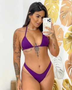 Biquíni cortininha asa delta padrão - Cores Lisas