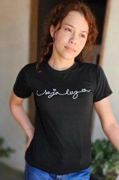 "Seja Luz." T-Shirt - comprar online