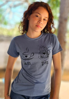 "AM, PM." T-Shirt - comprar online