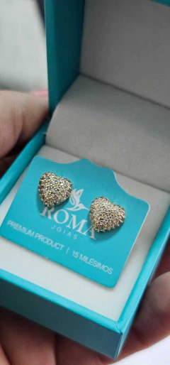 Brinco coração arredondado cravejado REF: BR100 na internet