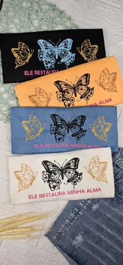 T-Shirt Ele restaura minha alma