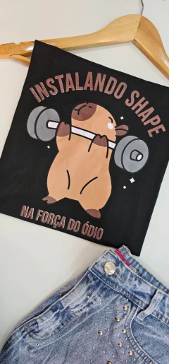 T-Shirt Instalando Shape na internet