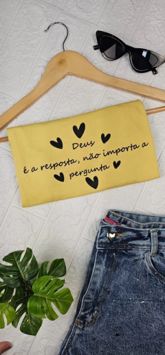 T-Shirt Deus é a resposta na internet