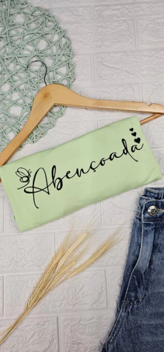 T-Shirt Plus Size Abençoada na internet