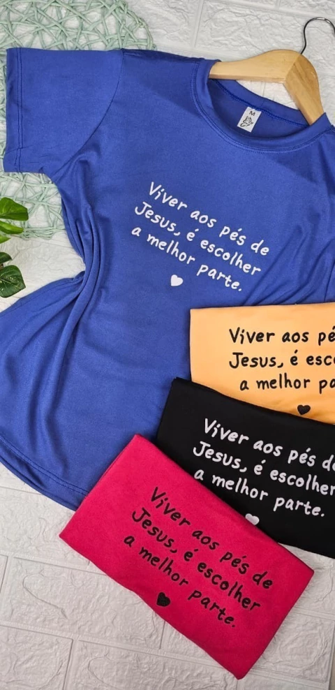 T-Shirt Viver aos pés de jesus