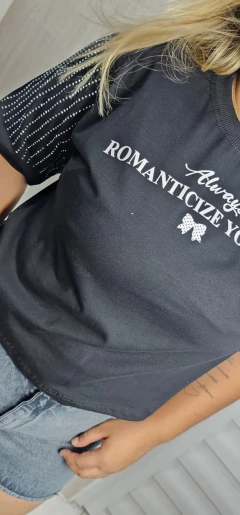 Max Cropped Romanticize na internet