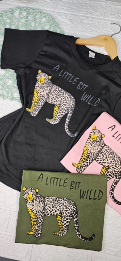 T-Shirt Onça a little bit