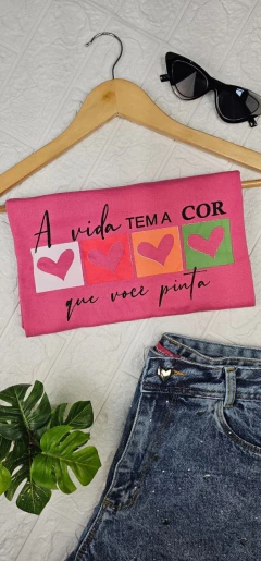 T-Shirt A vida tem a cor... - comprar online